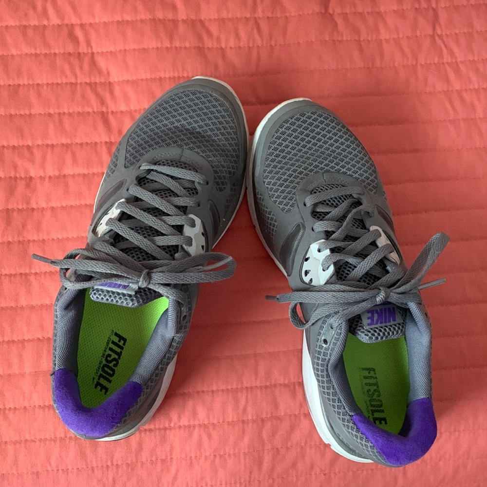Nike Womens Lunarlon shoes